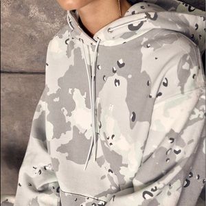 KITH nyc women’s hoodie camo